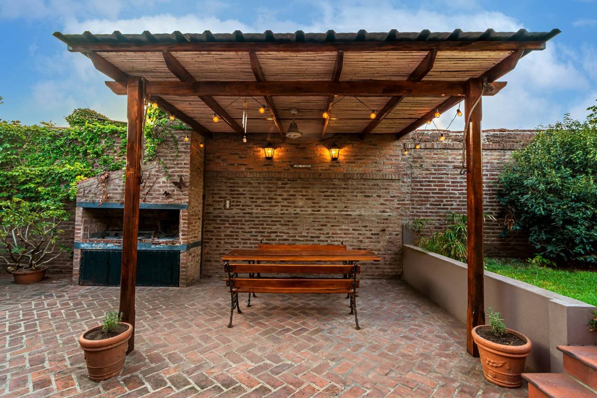 Why Your Backyard Deserves Elite Shade Patio Umbrellas (And How to Pick the Right One)