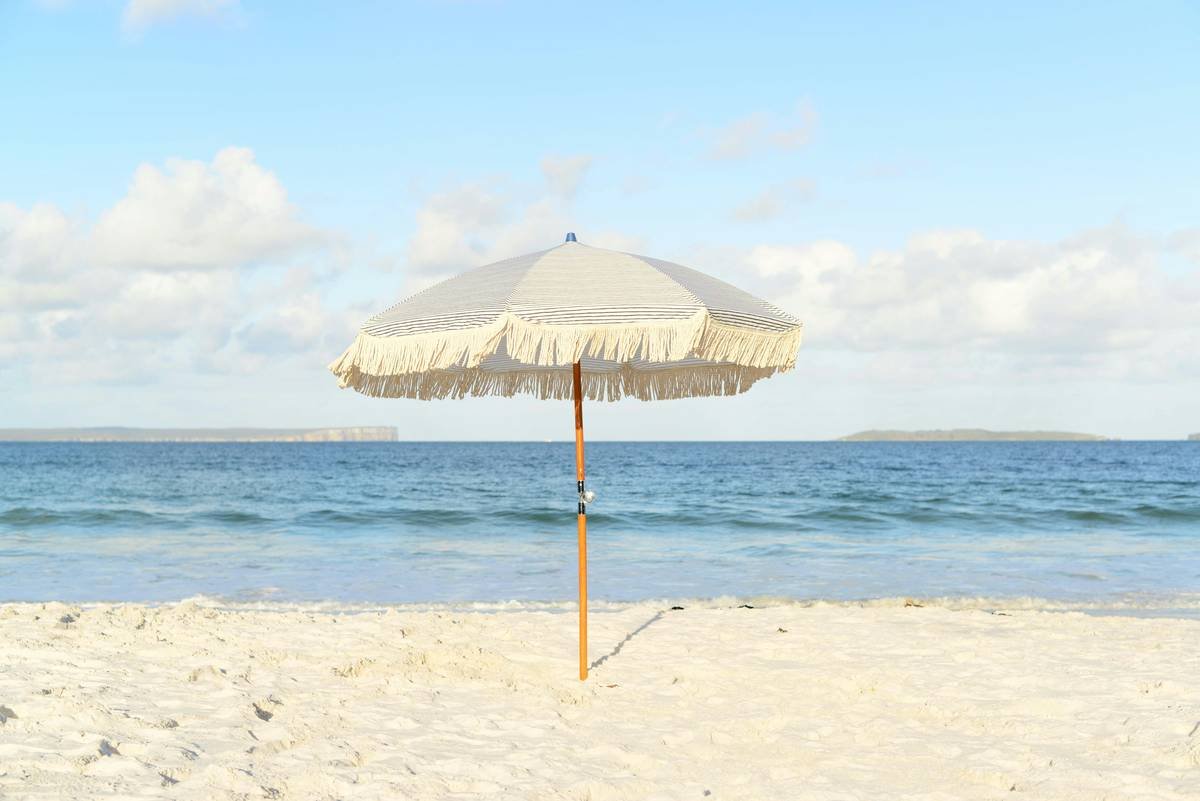Why Your UK Beach Day Failed—And How a Waterproof Beach Umbrella UK Can Save It